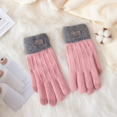 Γυναικεία χειμερινά γάντια με έμβλημα