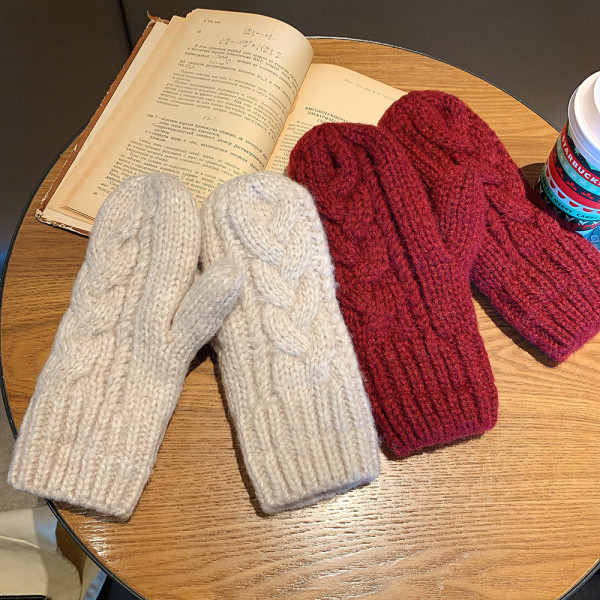 Γυναικεία πλεκτά γάντια