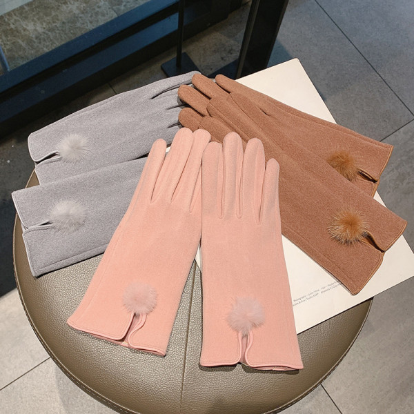 Pehelyes női kesztyű új modellje