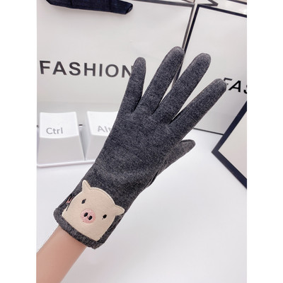 Meleg női kesztyű mintával