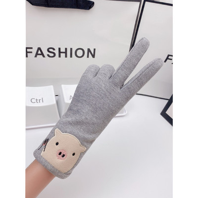 Meleg női kesztyű mintával