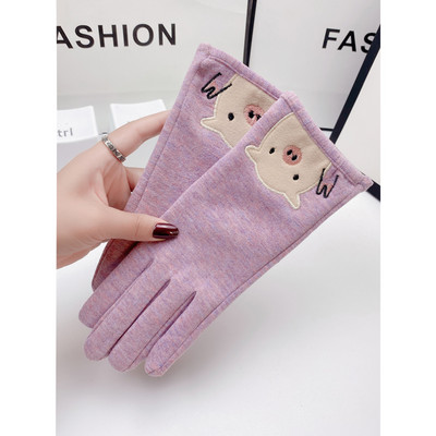 Meleg női kesztyű mintával