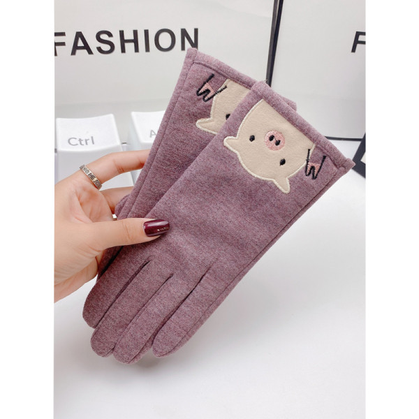 Meleg női kesztyű mintával