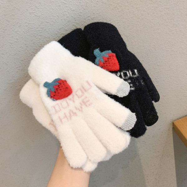 Női kesztyű új modellje felirattal és 3D elemekkel