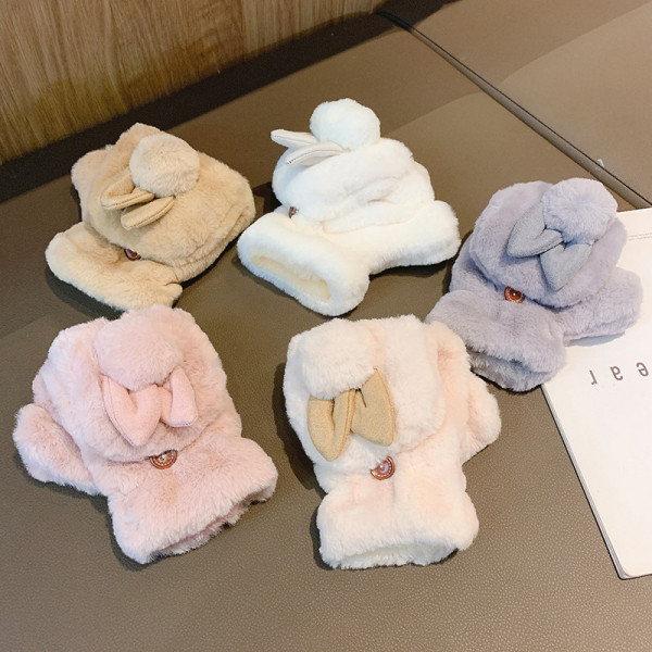 Női pehelykesztyű gombbal és 3D elemekkel