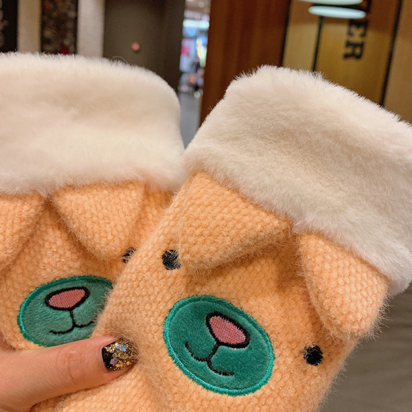 Női téli kesztyű hímzéssel és 3D elemmel