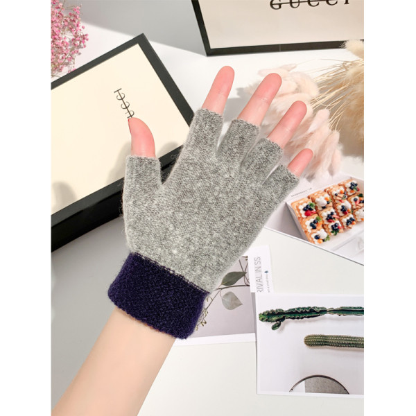 Kötött női téli kesztyű