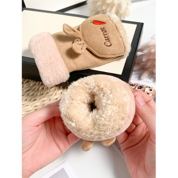 Női kesztyű hímzett felirattal - fél