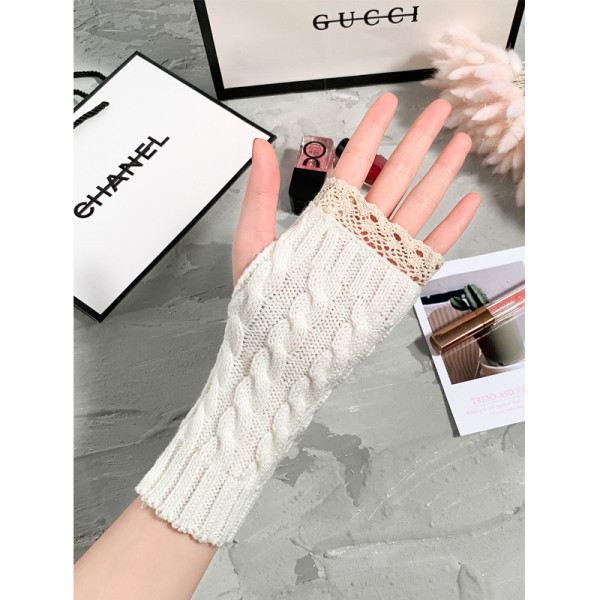 Kivágott modell női kötött kesztyű