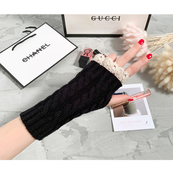 Kivágott modell női kötött kesztyű