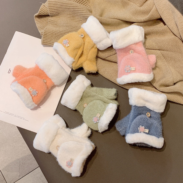 Ležerne ženske rukavice s gumbom i 3D elementom