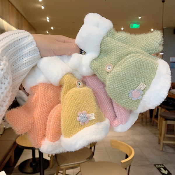 Ležerne ženske rukavice s gumbom i 3D elementom