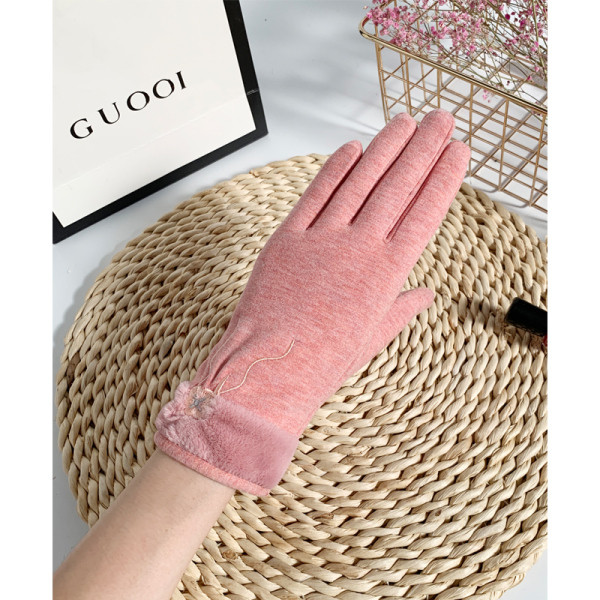 Női gyapjúkesztyű virághímzéssel