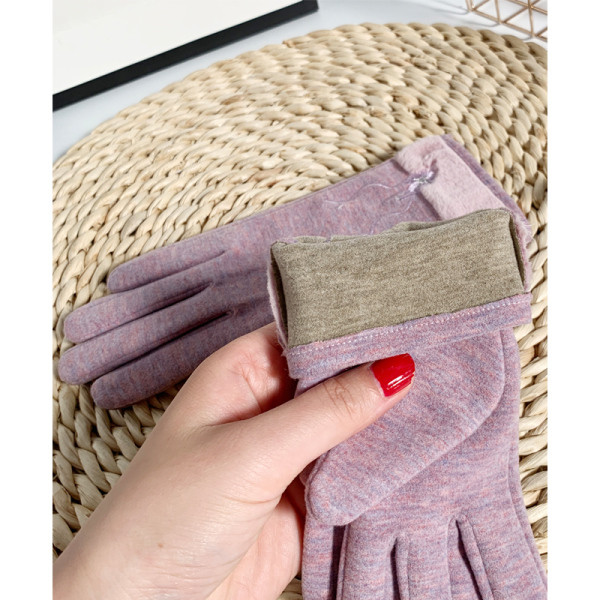 Női gyapjúkesztyű virághímzéssel