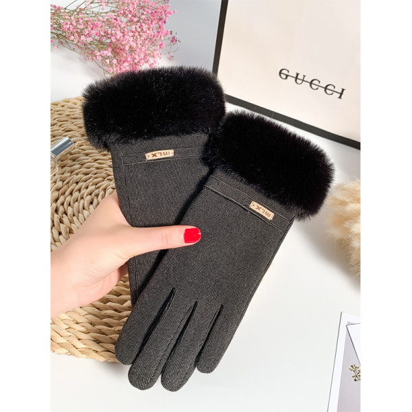 Női téli kesztyű pehellyel