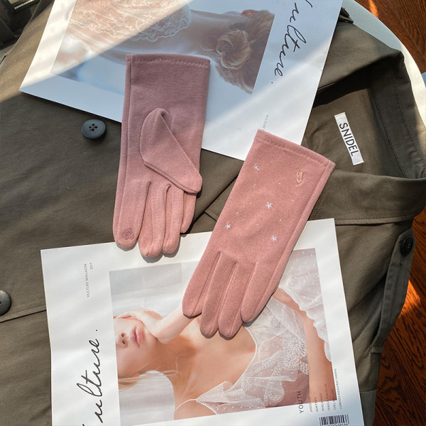 Új női kesztyű modell hímzéssel