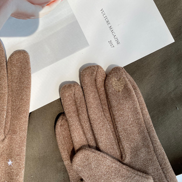 Új női kesztyű modell hímzéssel