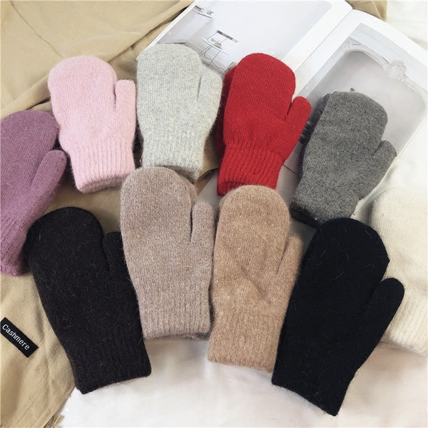 Női téli kötőkesztyűk különböző színekben