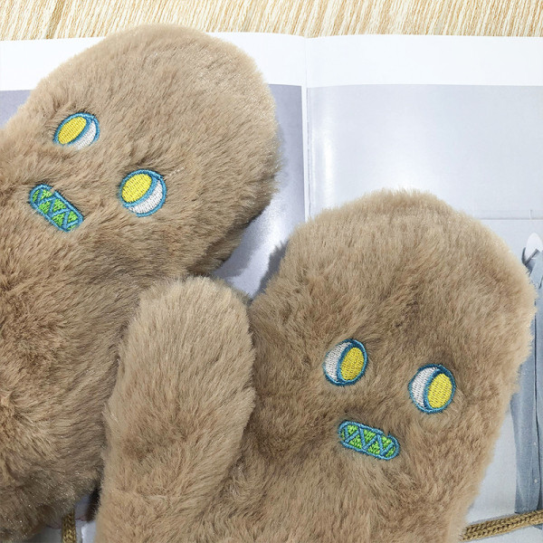 Női pehelykesztyű - hímzéssel