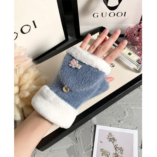 Vastag női gyapjúkesztyű virággal