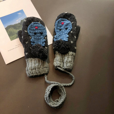 Uus 3D elementidega naiste kudumiskinnaste mudel