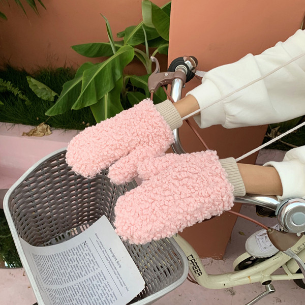 Plüss női kesztyű több színben