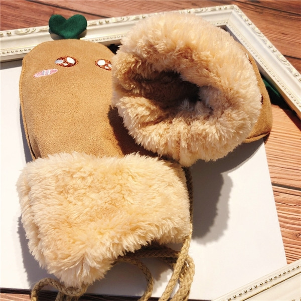 Meleg és kényelmes, téli női kesztyű applikációkkal