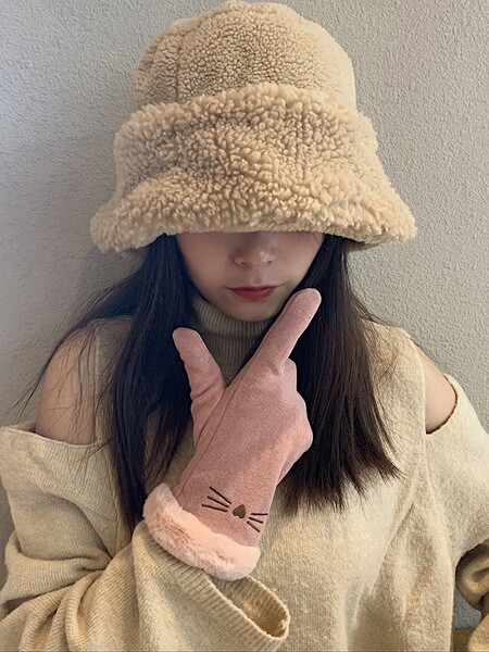 Pehelyes női téli kesztyű új modellje