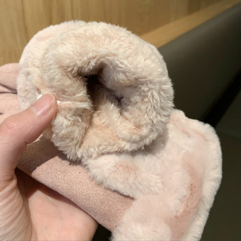 Μαλακά και άνετα γυναικεία γάντια με διακόσμηση αυτιών κουνελιών