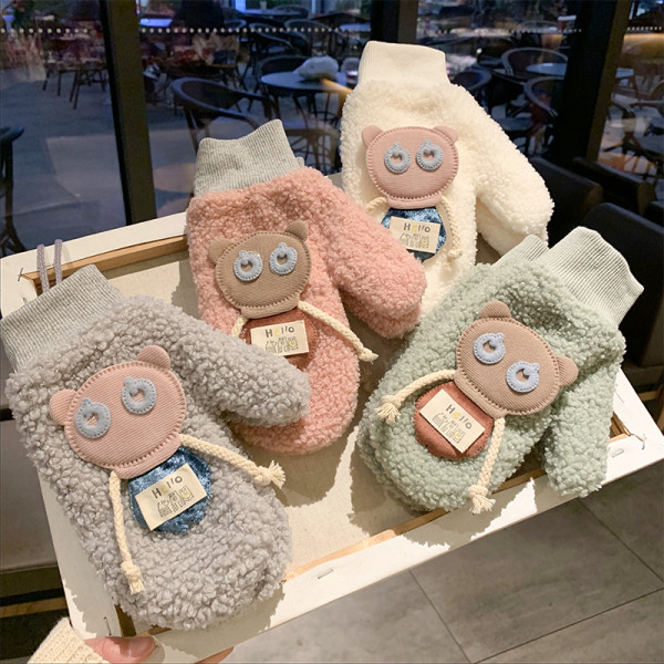 Meleg női kesztyű 3D díszítéssel - cicák