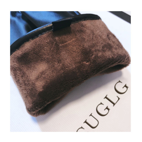 Ženske rukavice od eko kože sa trakama i sjajnim efektom