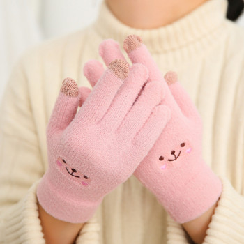 Дамски зимни ръкавици с бродерия в различни цветове