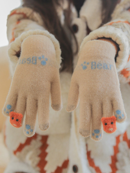 Meleg női kesztyű hímzéssel