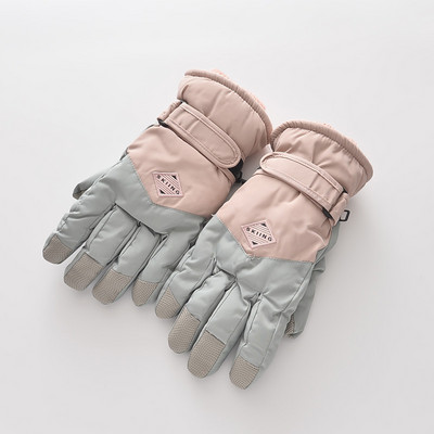 Női alkalmi kesztyű meleg béléssel és rátéttel