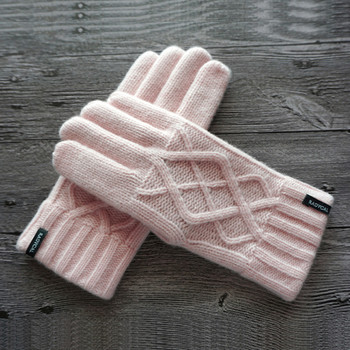 Дамски плетени ръкавици с емблема 