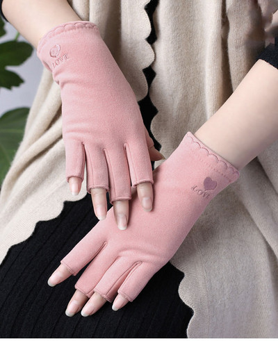 Alkalmi női kesztyű szabásminta hímzéssel