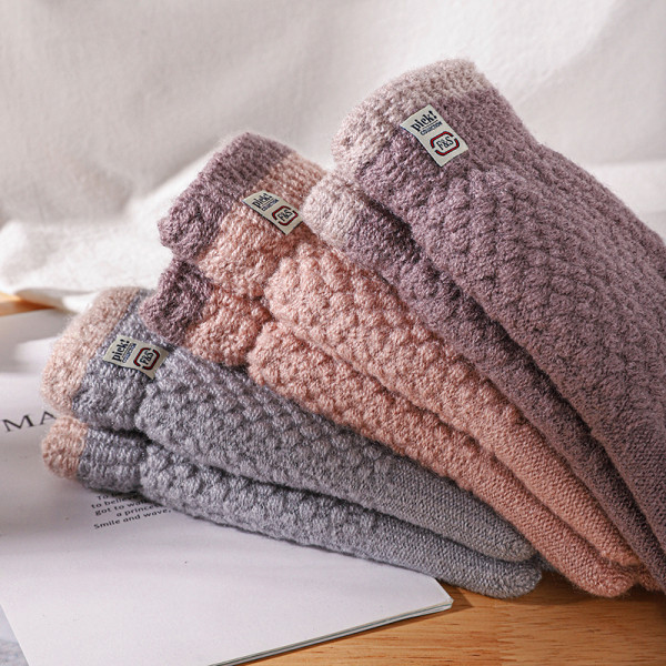 Női gyapjú kesztyű