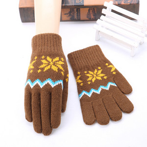 Ikdienas sieviešu ziemas cimdi - vairāki modeļi