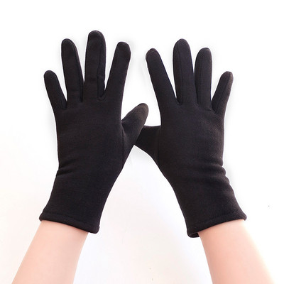 Női kesztyű csipkével és szalaggal