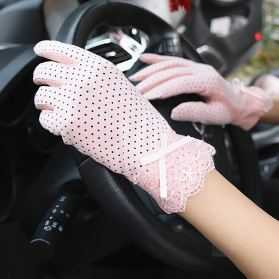 Šiuolaikinės moteriškos pirštinės su nėriniais – keli modeliai