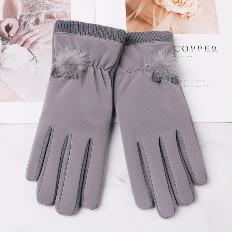 Női kesztyű 3D elemmel - két modell