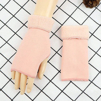 Sooja voodriga vabaaja naiste kindalõikeline mudel