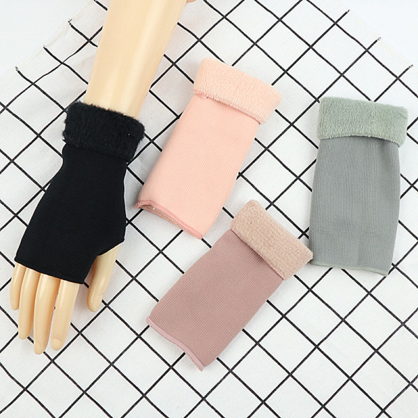 Sooja voodriga vabaaja naiste kindalõikeline mudel