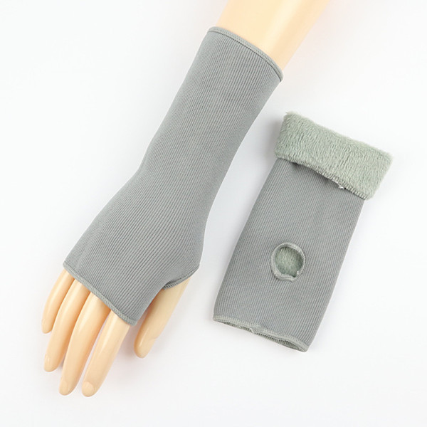 Sooja voodriga vabaaja naiste kindalõikeline mudel