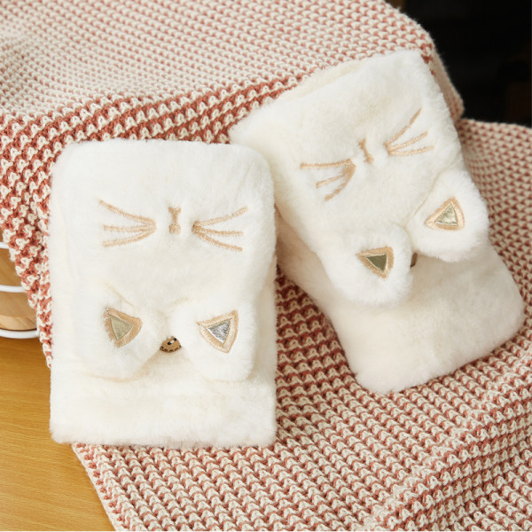 Hímzéssel ellátott női pehelykesztyű - többféle modell