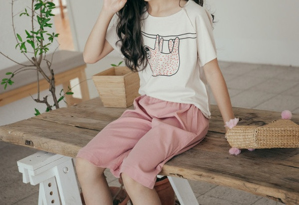 Gyerekkészlet lányoknak rövid ujjú blúzból és nadrágból