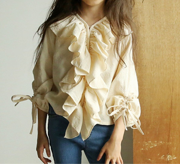 Modern gyereking lányoknak hosszú ujjal és nyakkendővel