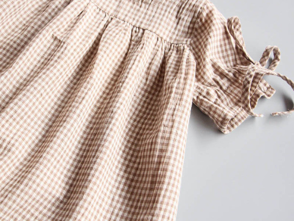 Alkalmi gyerek kockás ing nyakkendővel és ovális nyakkivágással