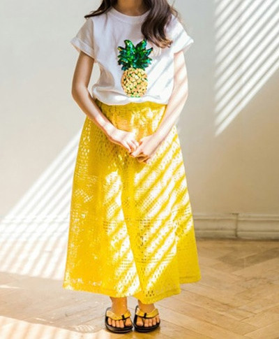 Μοντέρνα παιδική μπλούζα για κορίτσια με απλικέ και πούλιες