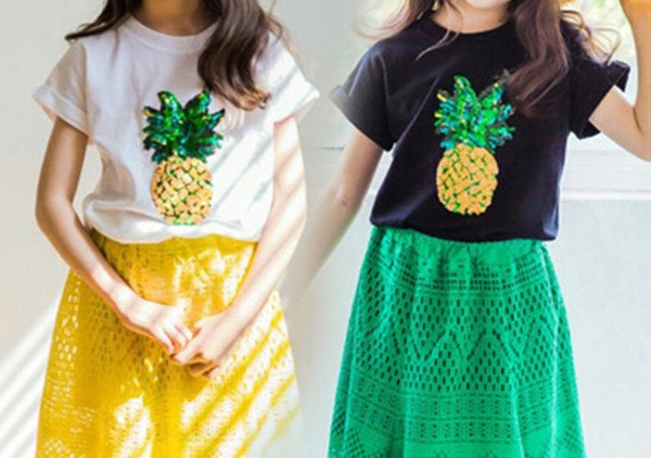 Μοντέρνα παιδική μπλούζα για κορίτσια με απλικέ και πούλιες